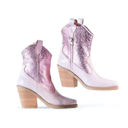 CALIPSO — “Where Renewal Meets Radiance” (Genuine Leather)Pinky