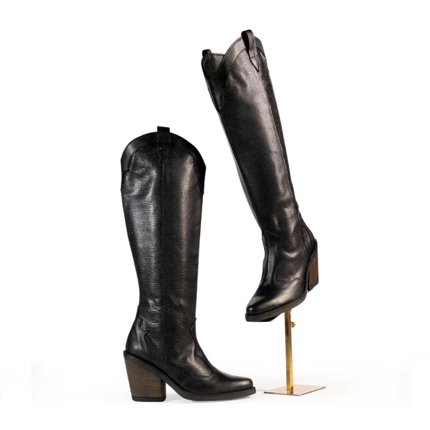 NAGA — “The Guardian of Your Transformation” (Genuine Leather)