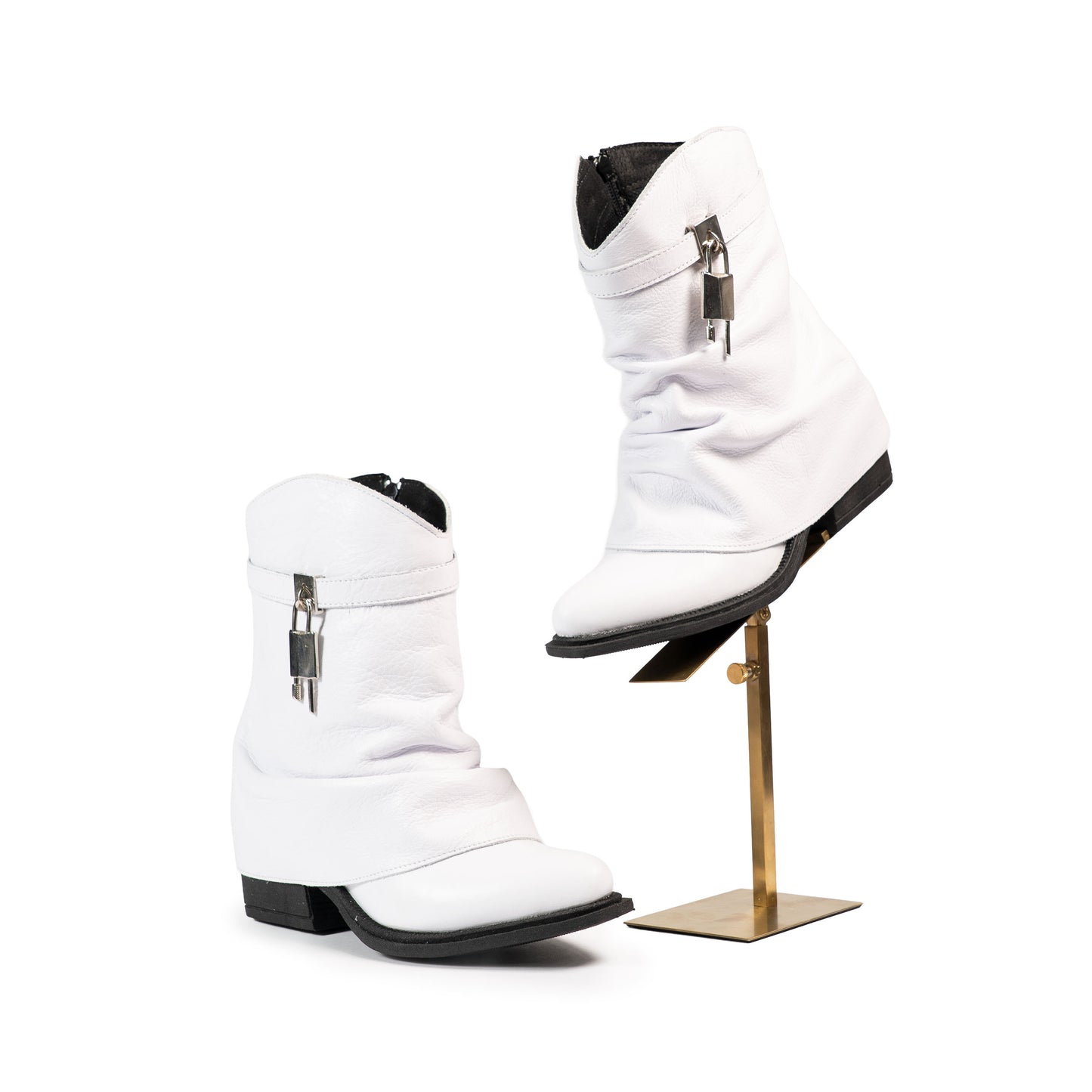 SELENE LOW — The Moon-Locked Short Texana (Genuine Leather)