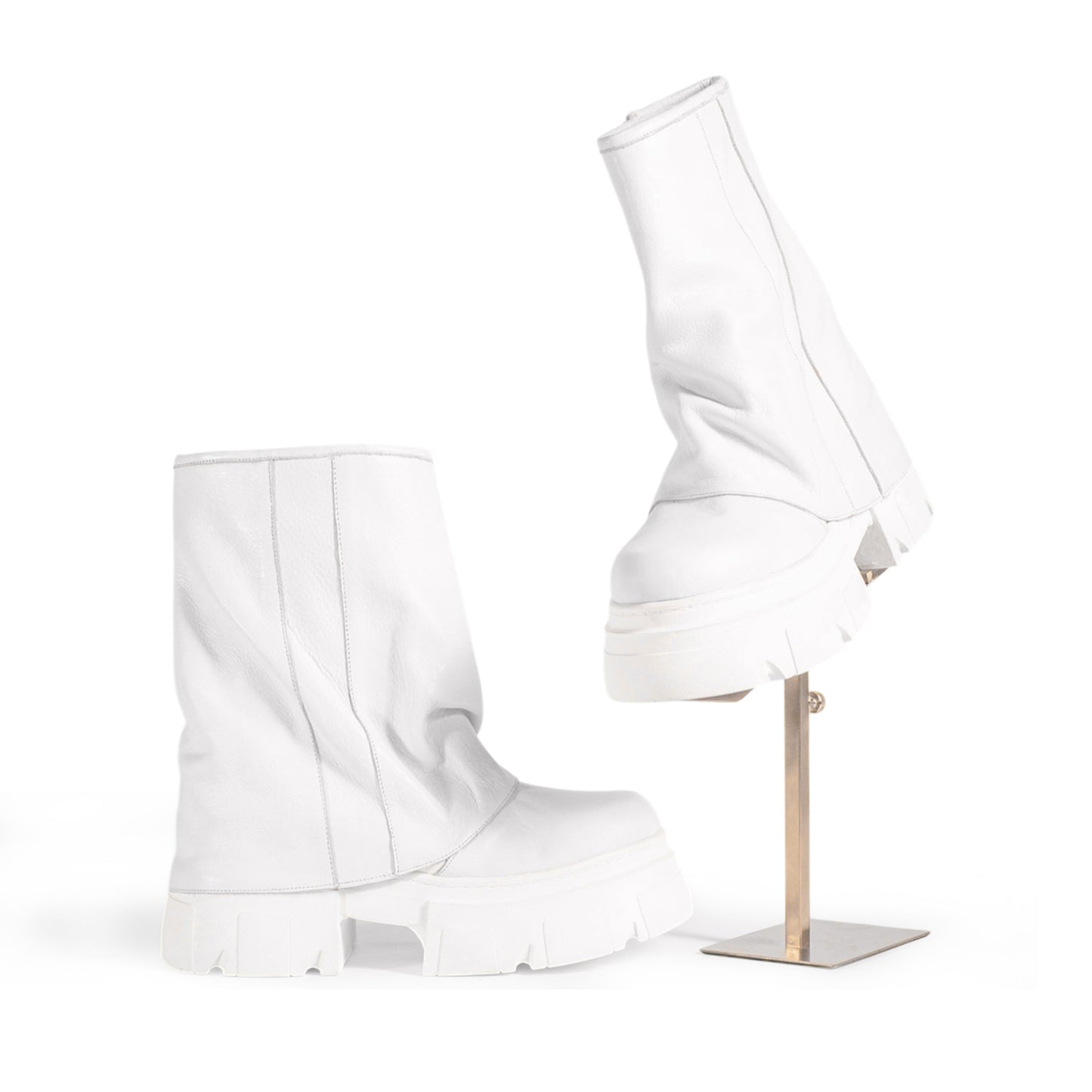 BERLIN Black — The Dual-Spirit Boot (Genuine Leather)