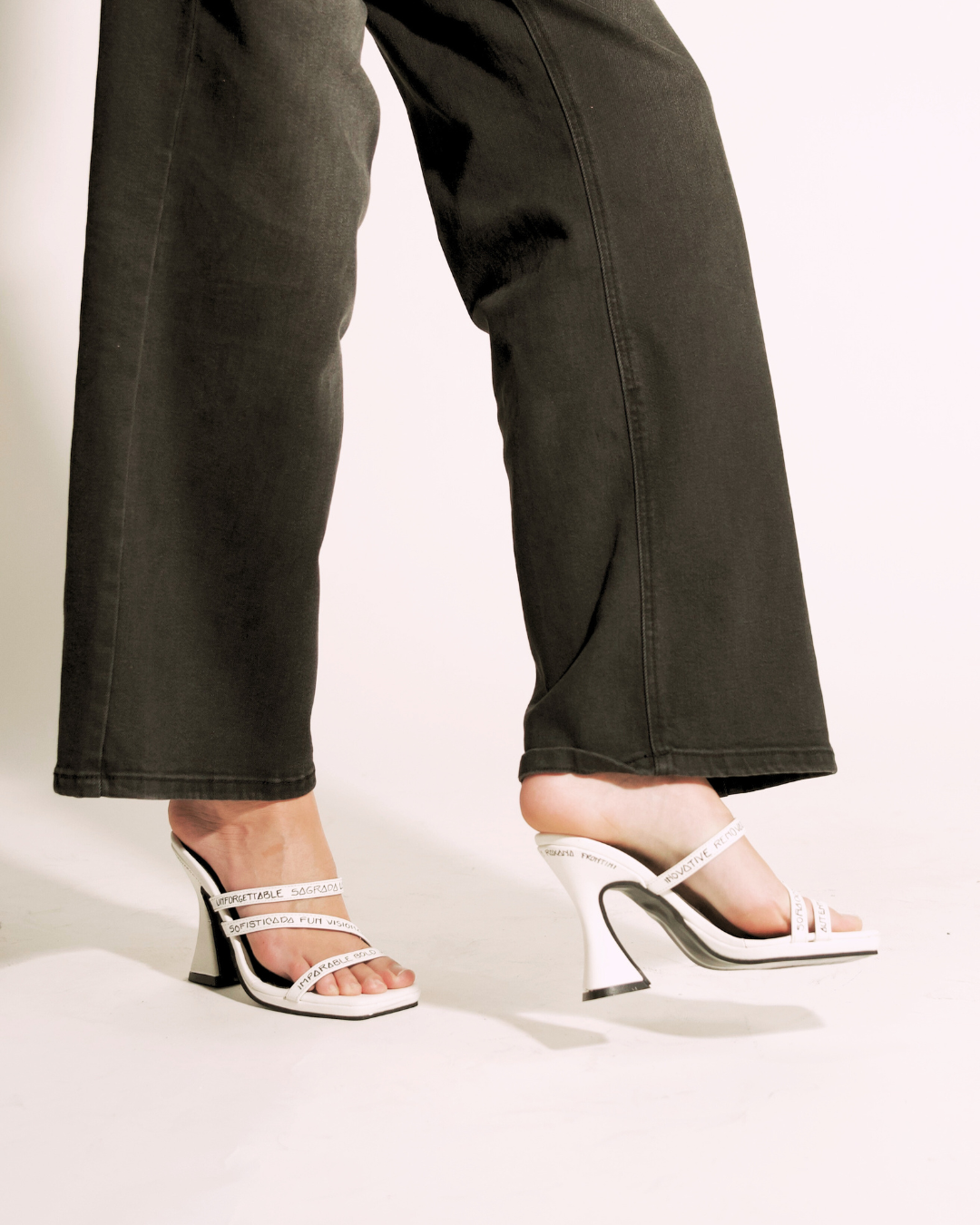 Irlanda White JOKU X ROXANA FRONTINI (Genuine Leather)