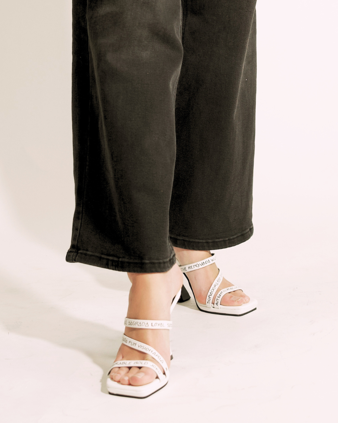 Irlanda White JOKU X ROXANA FRONTINI (Genuine Leather)