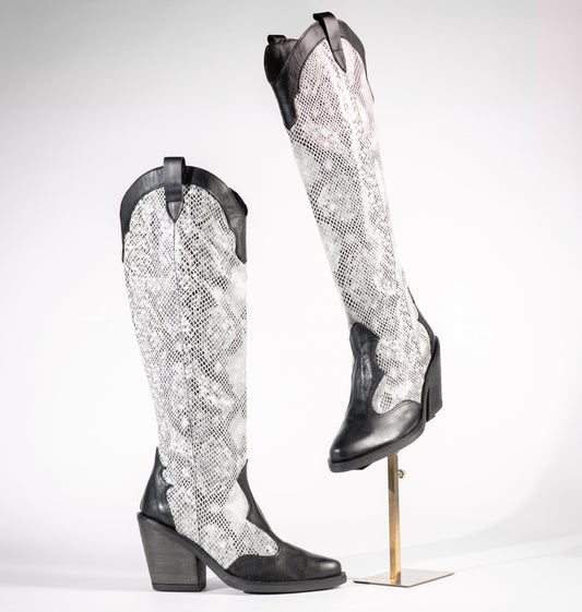 NAGA — “The Guardian of Your Transformation”