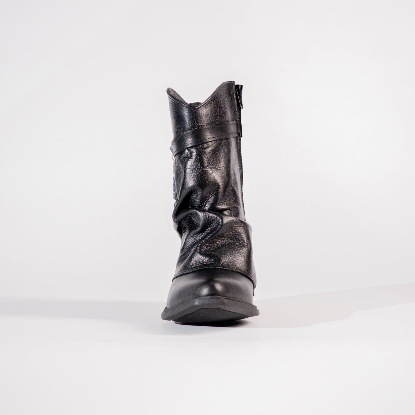 SELENE LOW — The Moon-Locked Short Texana