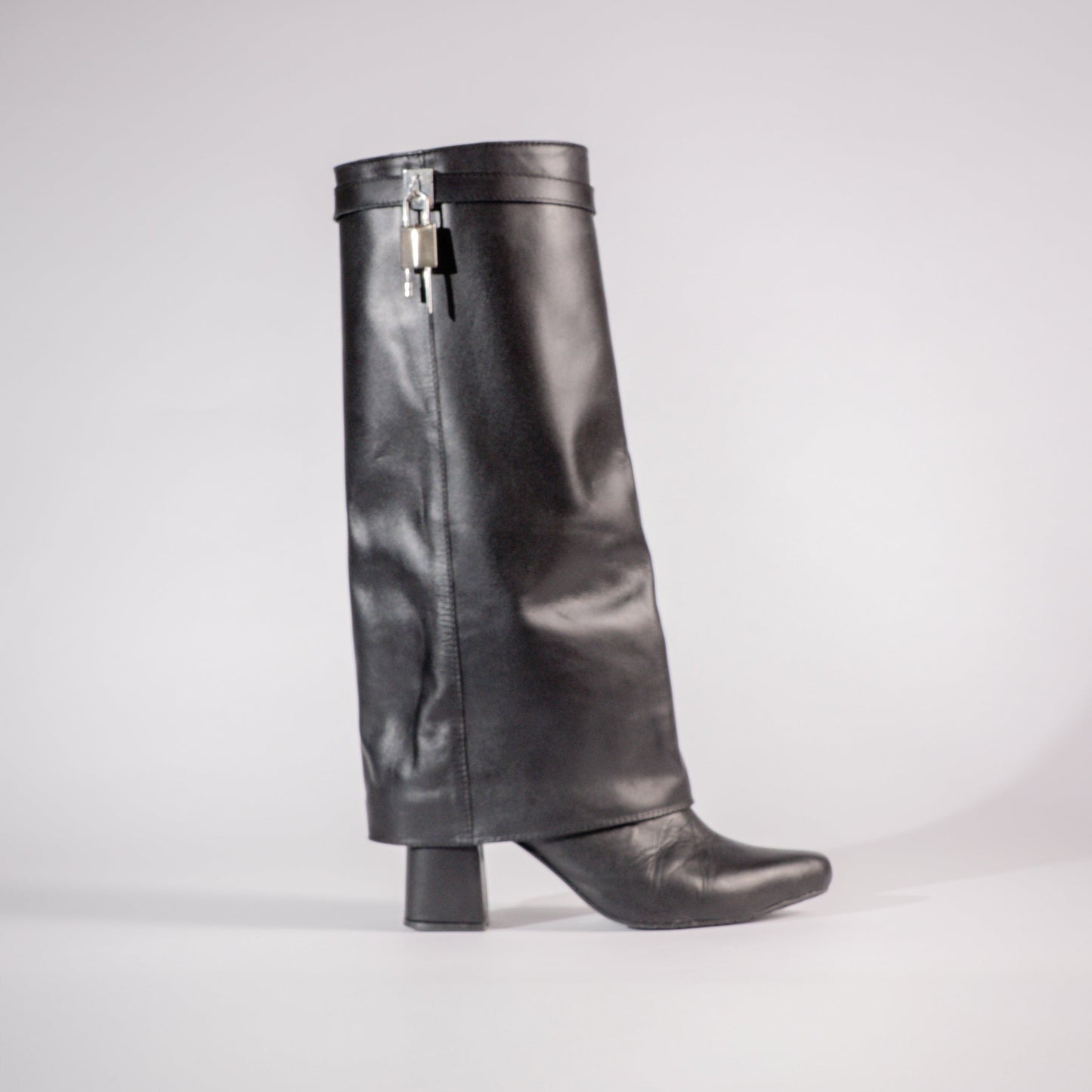 SELENE HIGH — The Moon-Locked High Texana