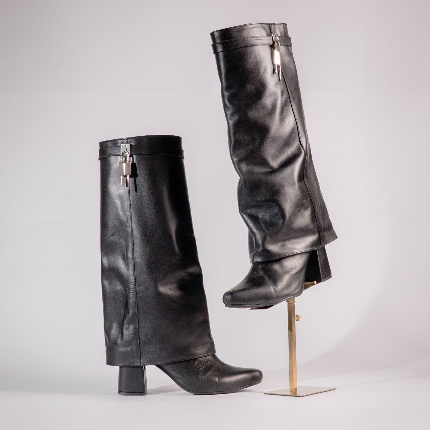 SELENE HIGH — The Moon-Locked High Texana